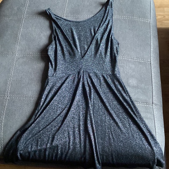 Robe - Picture 2 of 2